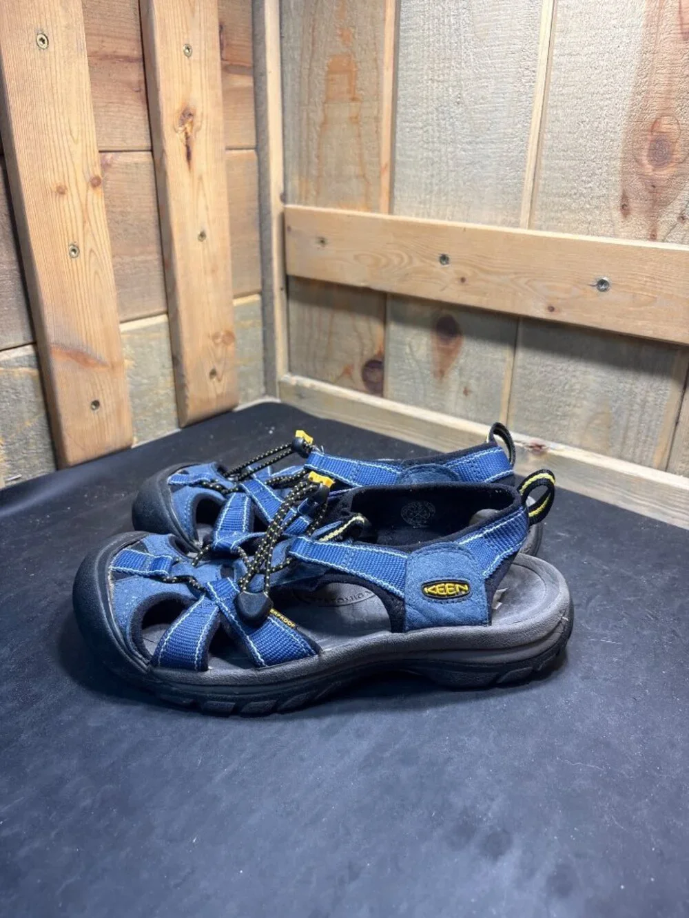 KEEN Girls Sport Sandal Blue EU 0507 Size US 7.5 UK 5 EU 38 Bungee Water Shoe